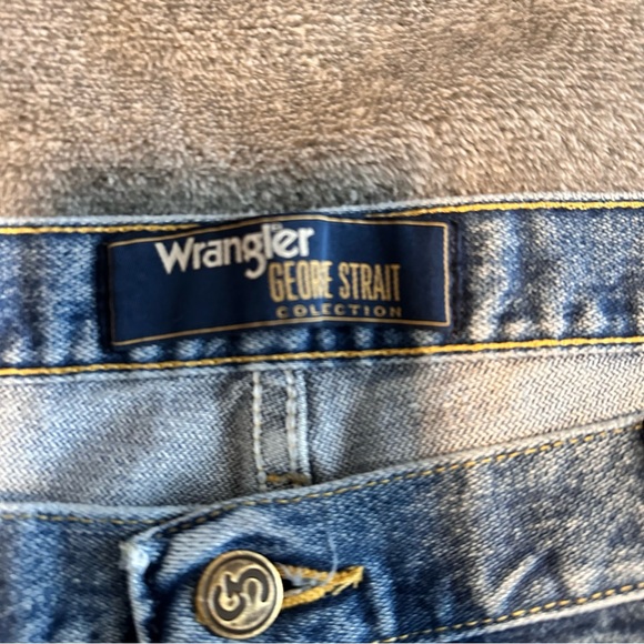 Wrangler Jeans Mens 42x36 Blue Cowboy Cut Denim George Strait Western 31MGSHD - Picture 3 of 11